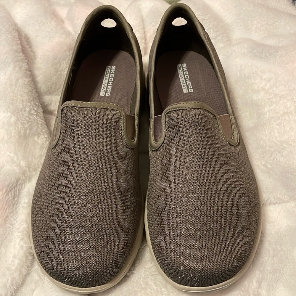 NWOT SKETCHERS GO WALK CLASSIC SLIP ONS-WASHABLE